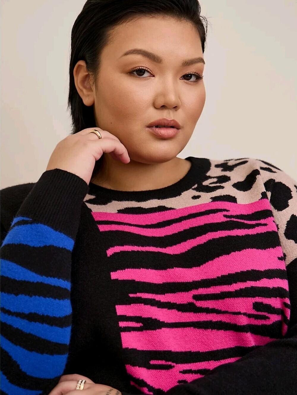 TORRID Plus Size Women Sweater Crewneck Size 0 = Size 12 Or Large Zebra Leopard - Picture 2 of 15